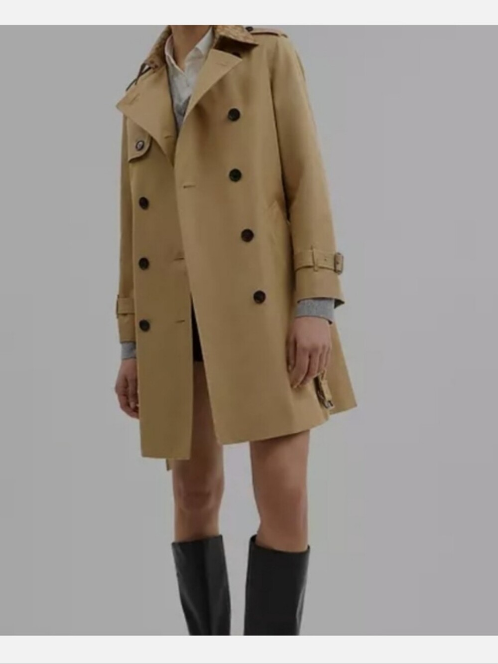 Classic Double-Breasted Women’s Trench Coat in Tan